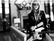 Tablet Screenshot of laurawilde.com
